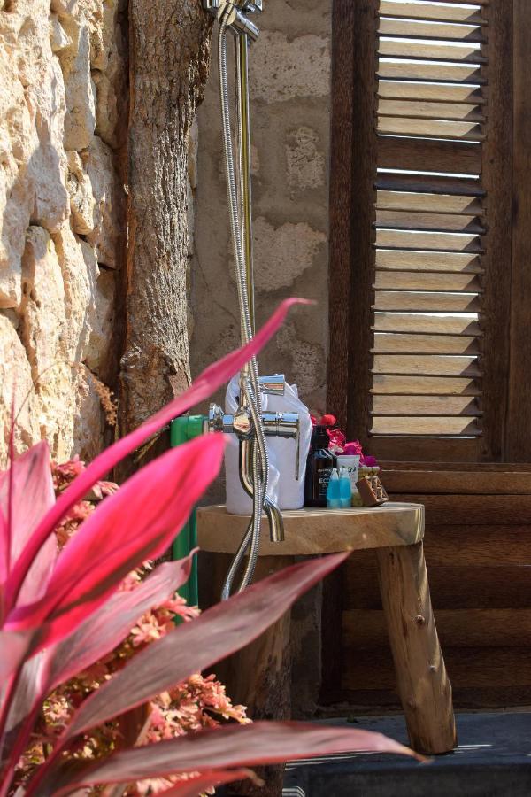 Zanzibar Kusini Beach Bungalows Hotel كيزيماكزي المظهر الخارجي الصورة