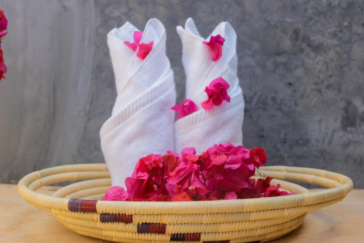 Zanzibar Kusini Beach Bungalows Hotel كيزيماكزي المظهر الخارجي الصورة