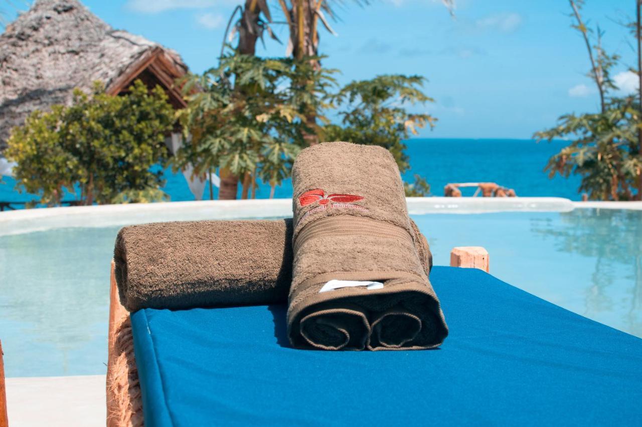 Zanzibar Kusini Beach Bungalows Hotel كيزيماكزي المظهر الخارجي الصورة