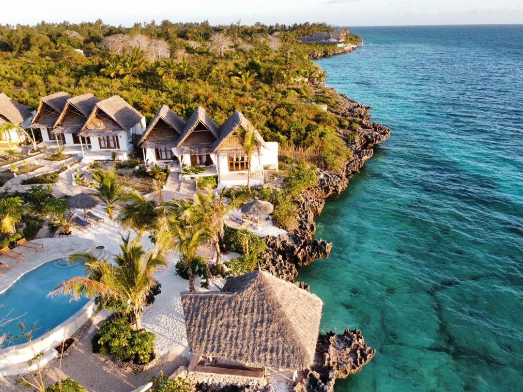 Zanzibar Kusini Beach Bungalows Hotel كيزيماكزي المظهر الخارجي الصورة