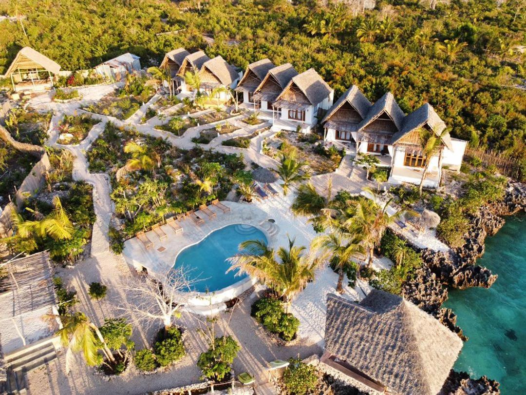 Zanzibar Kusini Beach Bungalows Hotel كيزيماكزي المظهر الخارجي الصورة